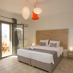 Golden Coast Boutique Villa *