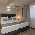 Golden Coast Boutique Villa *