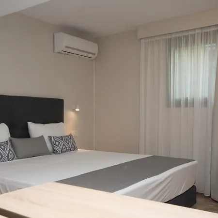 Golden Coast Boutique *