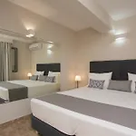 וילה Golden Coast Boutique זקינטוס טאון