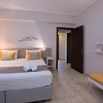 Golden Coast Boutique * זקינטוס טאון